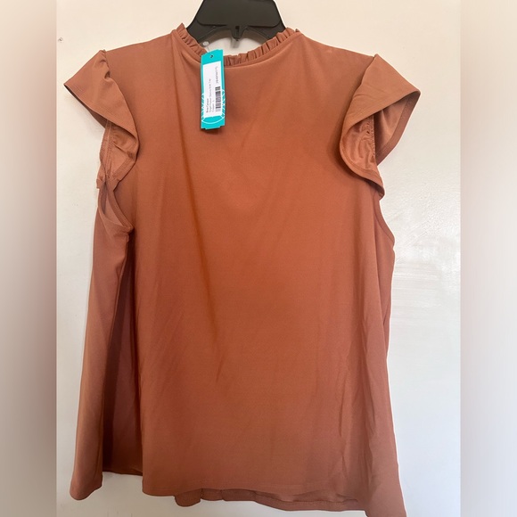 Flutter Sleeve Knit Top - Picture 3 of 4